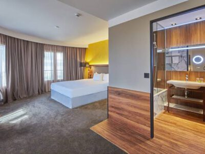 Hôtel L’elysée Val D’europe – Stylish & Family Friendly